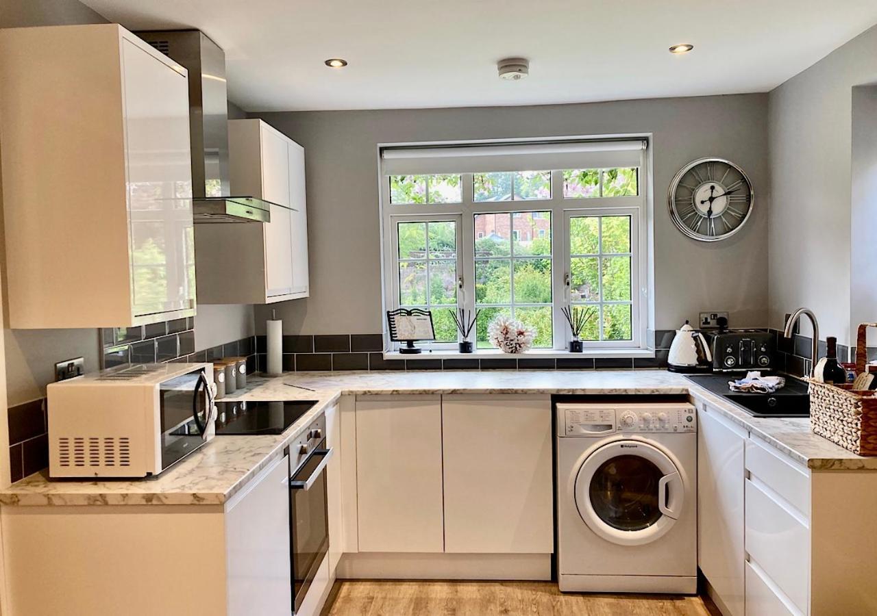 The Lodge Chester - Luxury Apartment For Two, With Free Parking! Hough Green 外观 照片