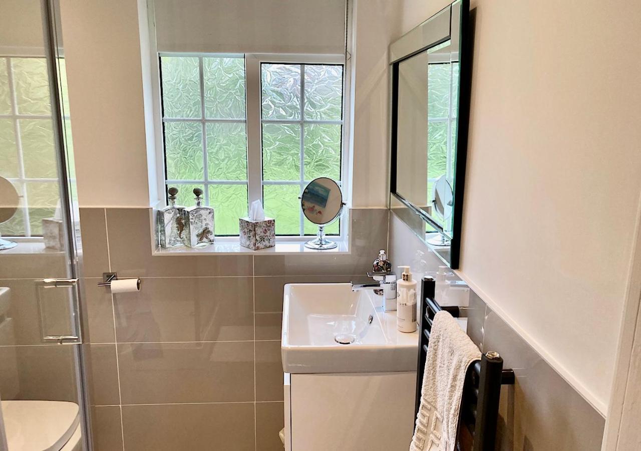The Lodge Chester - Luxury Apartment For Two, With Free Parking! Hough Green 外观 照片