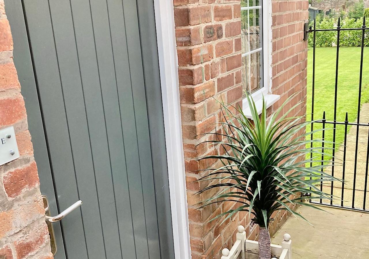 The Lodge Chester - Luxury Apartment For Two, With Free Parking! Hough Green 外观 照片