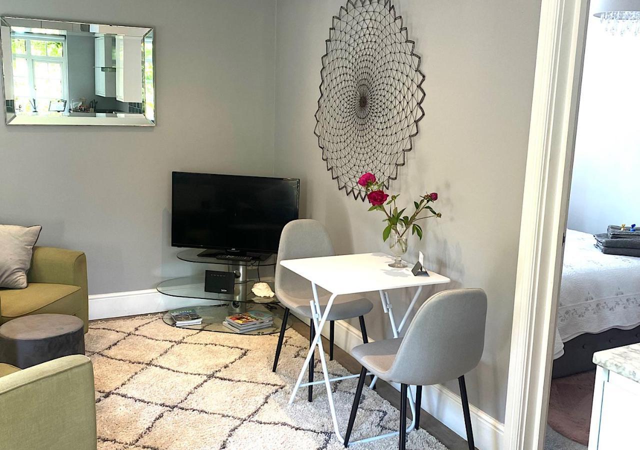 The Lodge Chester - Luxury Apartment For Two, With Free Parking! Hough Green 外观 照片